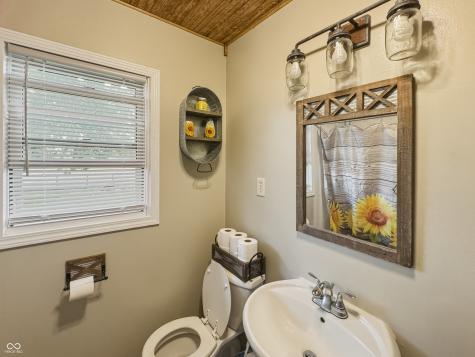 6421 S State Road 59 Clay City IN 47841