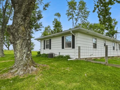 6421 S State Road 59 Clay City IN 47841