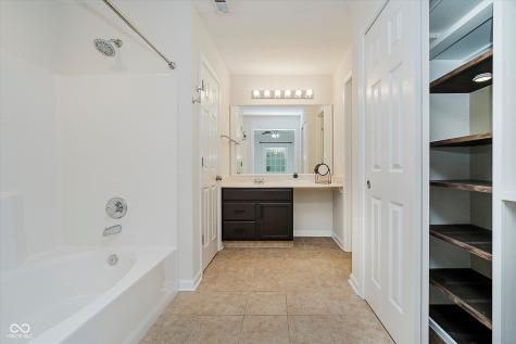 10047 Perlita Place Fishers IN 46038