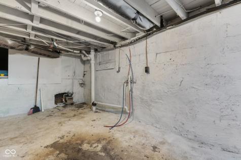 241 N Pershing Avenue Indianapolis IN 46222