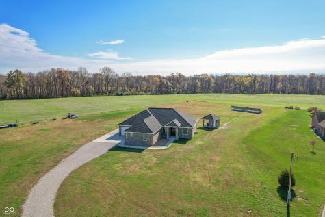 970 S Carmel Court North Vernon IN 47265