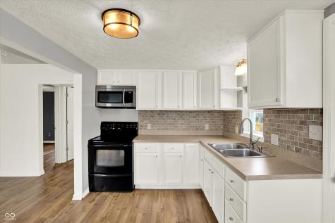 1106 S Dequincy Street Indianapolis IN 46203