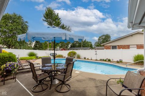 2820 Wedgewood Drive Columbus IN 47203