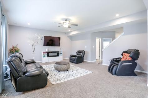 1331 Horse Shoe Greenwood IN 46143