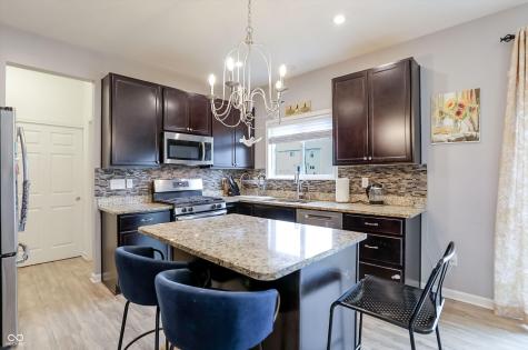 1331 Horse Shoe Greenwood IN 46143