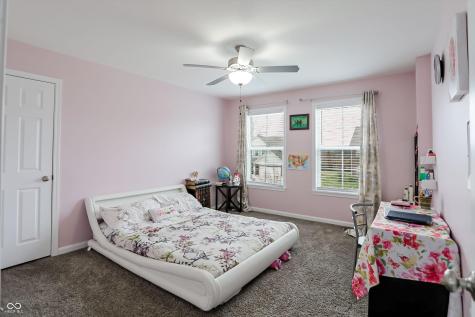 1331 Horse Shoe Greenwood IN 46143