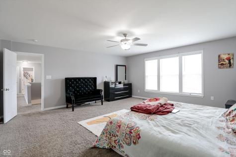 1331 Horse Shoe Greenwood IN 46143
