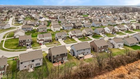 1331 Horse Shoe Greenwood IN 46143