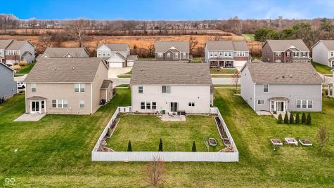1331 Horse Shoe Greenwood IN 46143