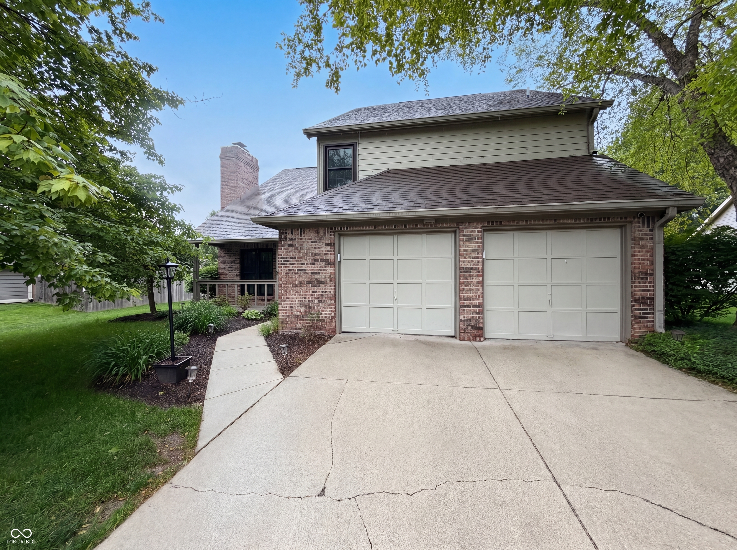 8302 La Habra Lane Indianapolis IN 46236