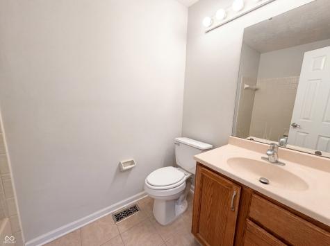 8302 La Habra Lane Indianapolis IN 46236