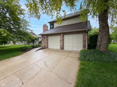 8302 La Habra Lane Indianapolis IN 46236