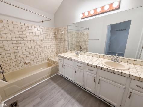 8302 La Habra Lane Indianapolis IN 46236