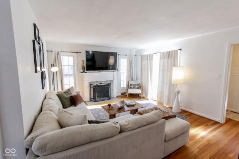 2428 Mcleay Drive Indianapolis IN 46220