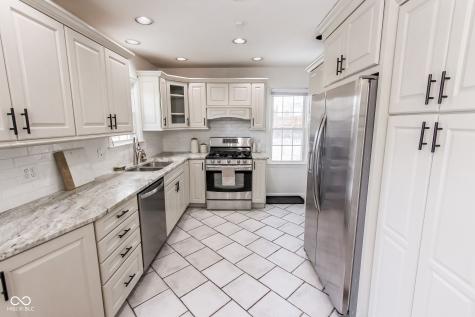 2428 Mcleay Drive Indianapolis IN 46220