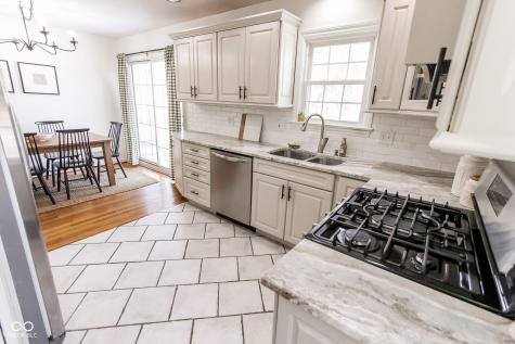 2428 Mcleay Drive Indianapolis IN 46220