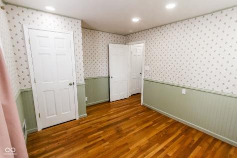 2428 Mcleay Drive Indianapolis IN 46220