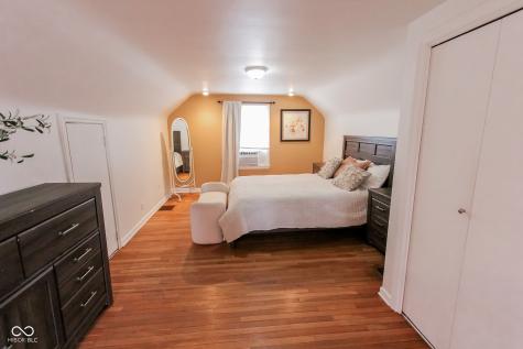 2428 Mcleay Drive Indianapolis IN 46220
