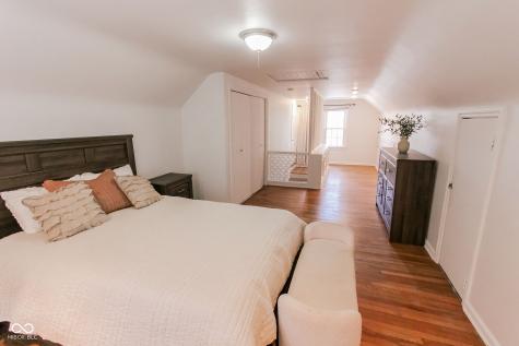 2428 Mcleay Drive Indianapolis IN 46220