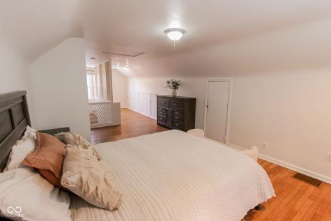 2428 Mcleay Drive Indianapolis IN 46220