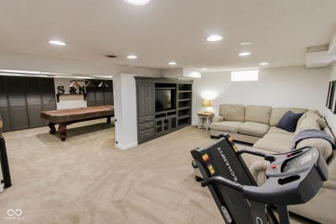 2428 Mcleay Drive Indianapolis IN 46220