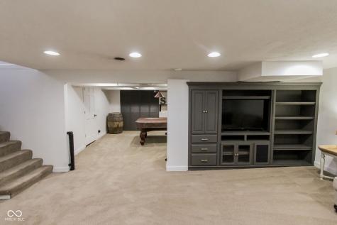 2428 Mcleay Drive Indianapolis IN 46220