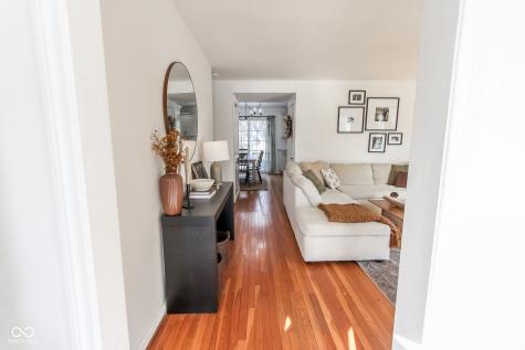 2428 Mcleay Drive Indianapolis IN 46220