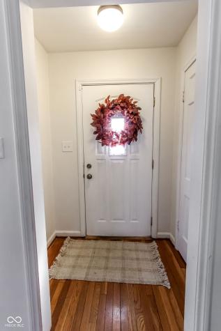 2428 Mcleay Drive Indianapolis IN 46220