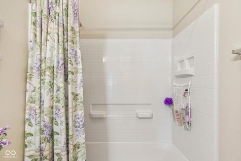7207 Brant Pointe Circle Indianapolis IN 46217