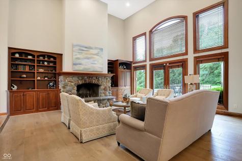 1822 S 900 E Zionsville IN 46077