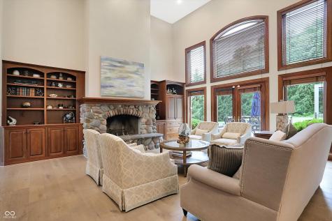1822 S 900 E Zionsville IN 46077