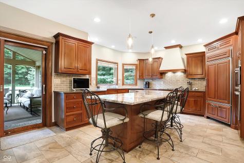 1822 S 900 E Zionsville IN 46077