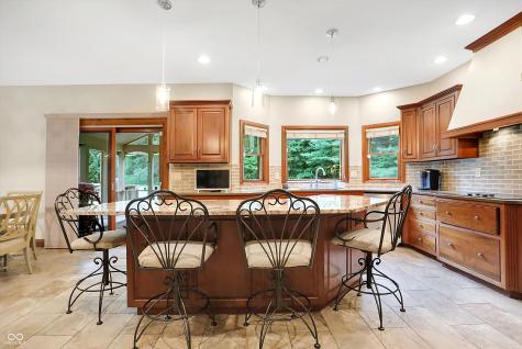 1822 S 900 E Zionsville IN 46077
