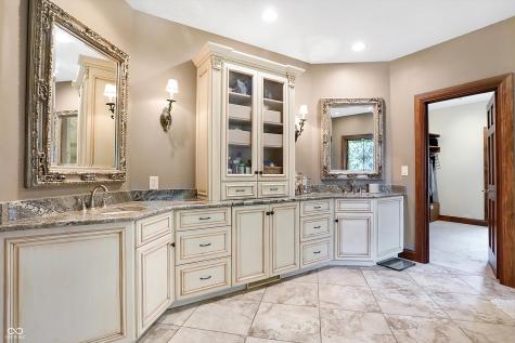 1822 S 900 E Zionsville IN 46077