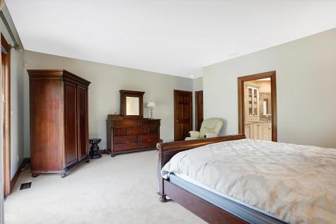 1822 S 900 E Zionsville IN 46077