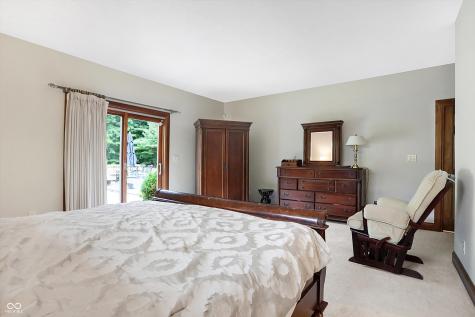 1822 S 900 E Zionsville IN 46077