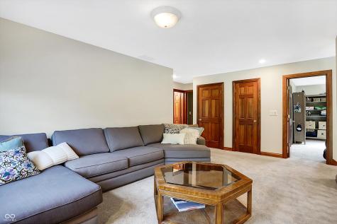 1822 S 900 E Zionsville IN 46077