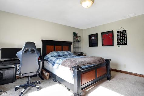 1822 S 900 E Zionsville IN 46077