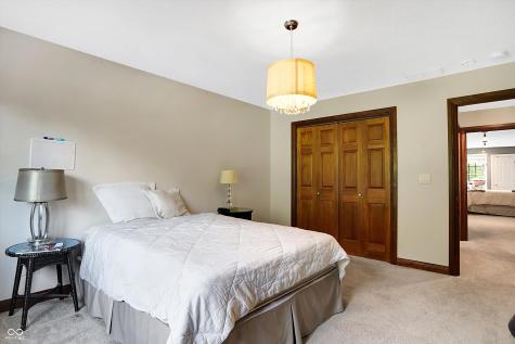 1822 S 900 E Zionsville IN 46077