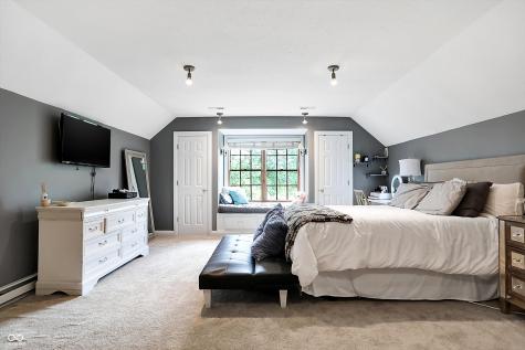 1822 S 900 E Zionsville IN 46077