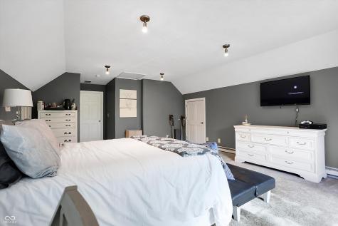 1822 S 900 E Zionsville IN 46077
