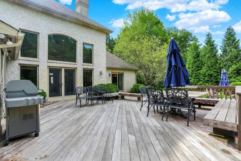 1822 S 900 E Zionsville IN 46077