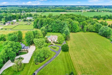 1822 S 900 E Zionsville IN 46077