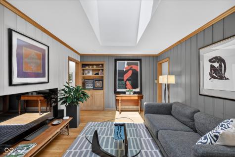 715 E 58th Street Indianapolis IN 46220