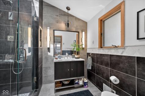 715 E 58th Street Indianapolis IN 46220