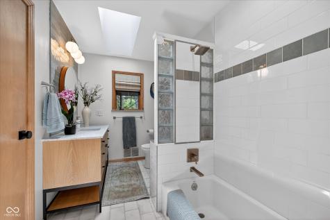 715 E 58th Street Indianapolis IN 46220