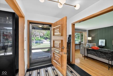 715 E 58th Street Indianapolis IN 46220