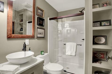496 N Maple Street Zionsville IN 46077