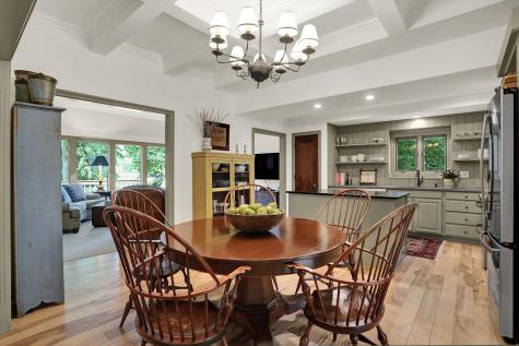 496 N Maple Street Zionsville IN 46077