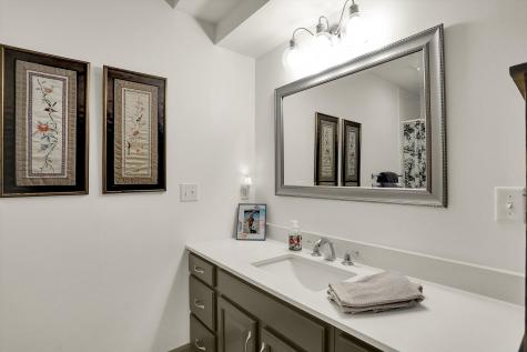 496 N Maple Street Zionsville IN 46077